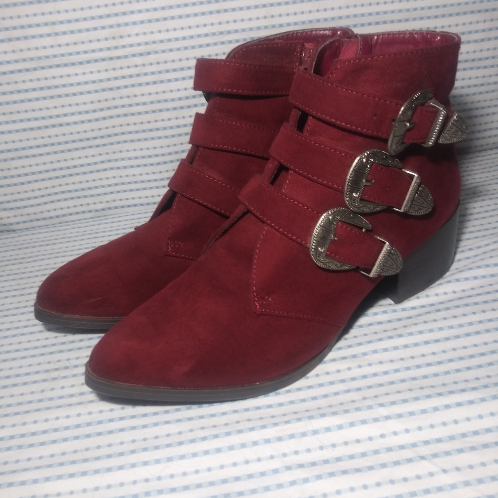 Summer Sale ☀️ Burgundy boots